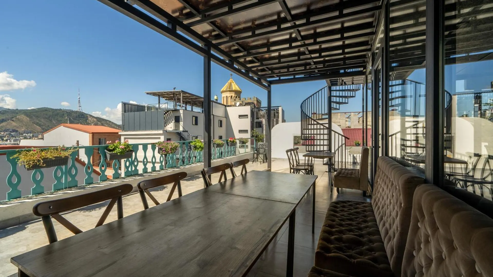 Hotel Tato & Coworking Space Τυφλίδα 3*,