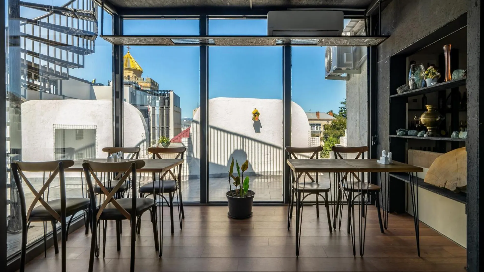 Hotel Tato & Coworking Space Τυφλίδα 3*,