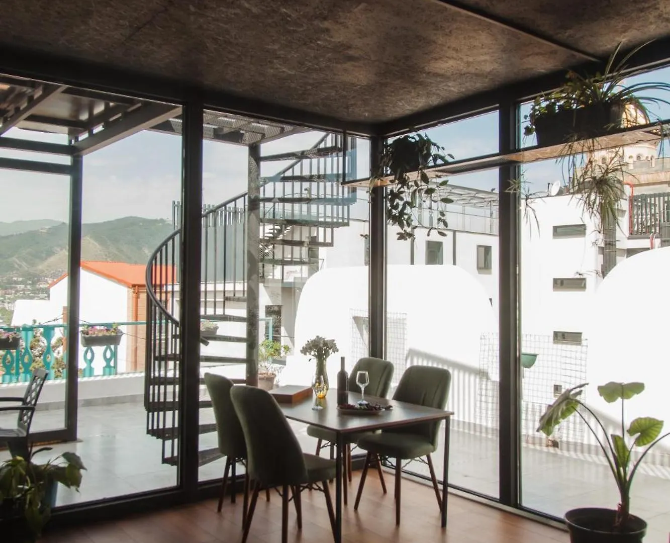 Hotel Tato & Coworking Space Τυφλίδα