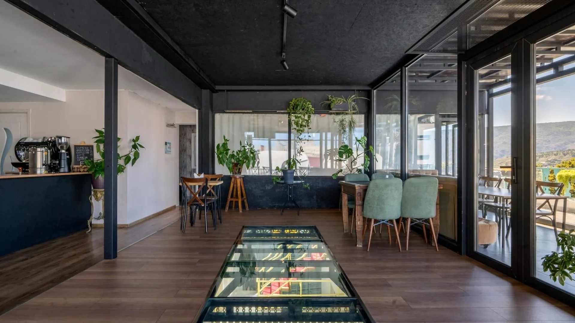 Hotel Tato & Coworking Space Τυφλίδα